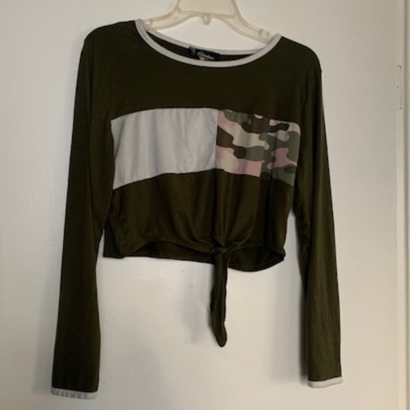 Tie Front Camo Color Block Crop Top - Picture 1 of 6